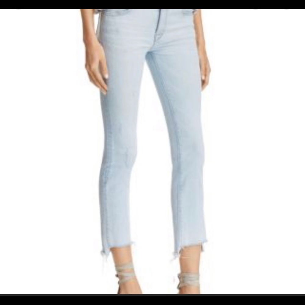 DL 1961. Mara instrasculpt straigh ankle jeans. Light was color . Size 30.